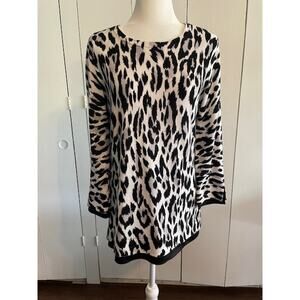 Chico's Size 1‎ (medium) Leopard Print Tunic Sweater Black & White
